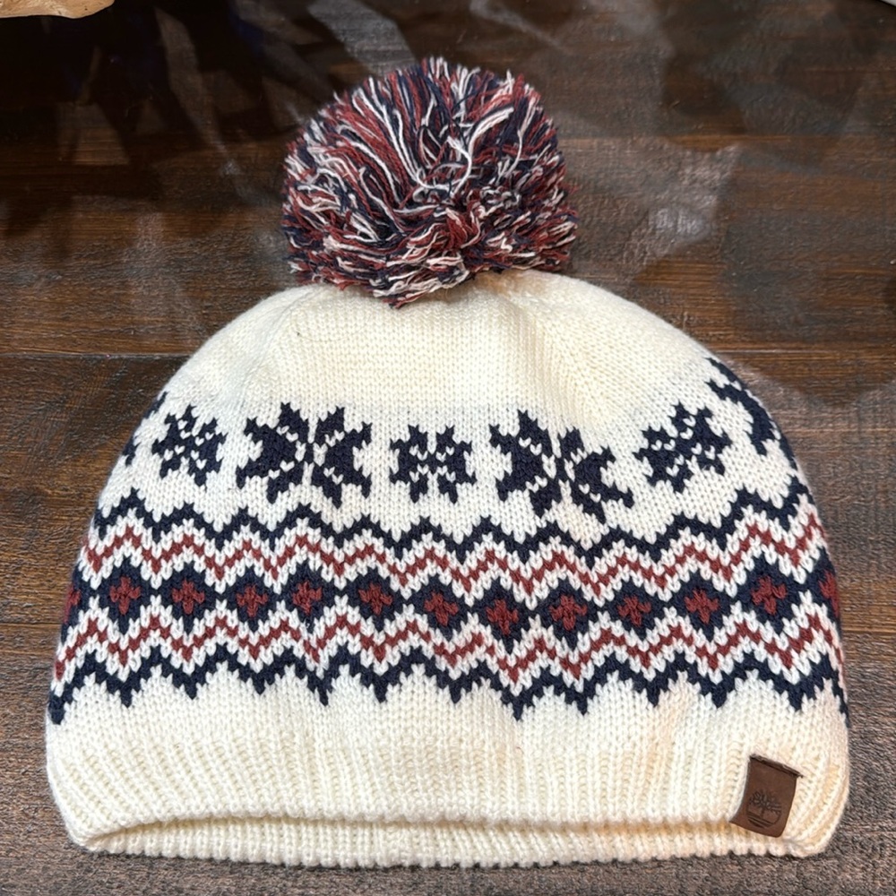 NWOT Timberland lined puff top beanie